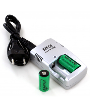 Chargeur 3V pour CR123A rechargeable + 2 ICR123A 3V 800mAh