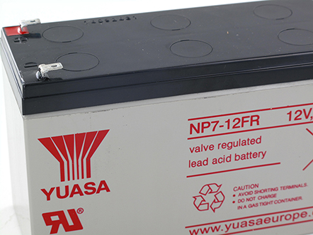 yuasa NP7-12 sur batteries4pro.com
